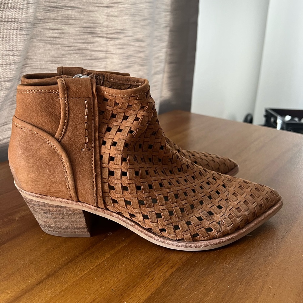 Dolce Vita Booties